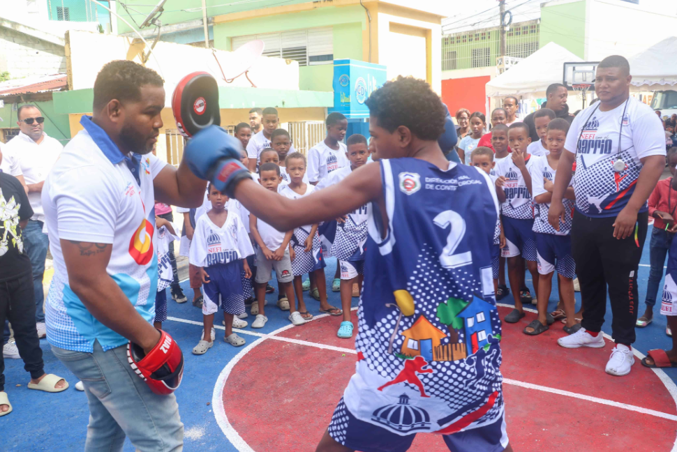 "INEFI con el Barrio" lleva deportes y operativo odontológico a Las Cañitas