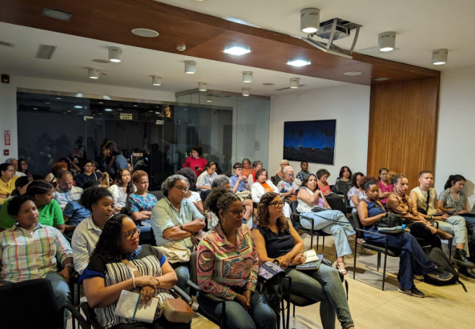 Mujeres desafían obstáculos para ganar espacios en la política