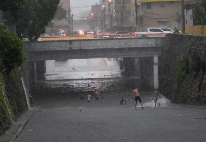 Santo Domingo y Distrito Nacional en alerta verde por lluvias este miércoles