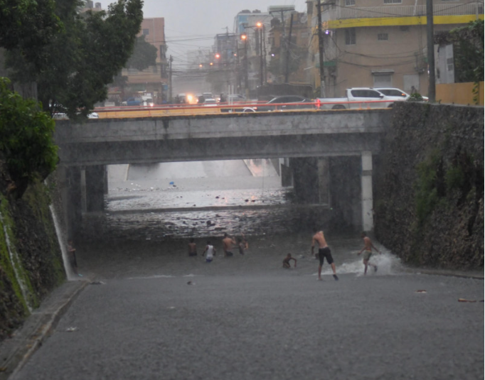 Santo Domingo y Distrito Nacional en alerta verde por lluvias este miércoles