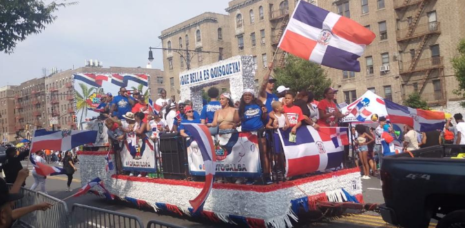 Desfile de la Dominicanidad rompe récord en La Gran Parada del Bronx en Nueva York