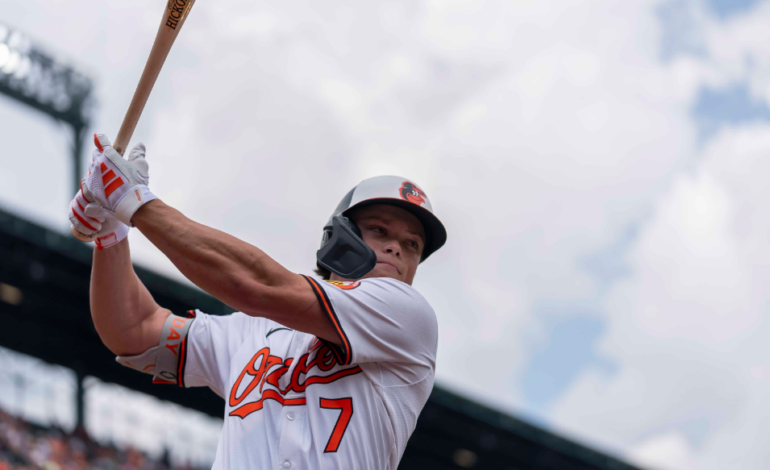 Holliday aporta grand slam a victoria de Orioles sobre Azulejos