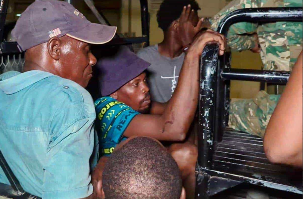 Ejército detiene a 343 haitianos con estatus irregular en Dajabón y Valverde