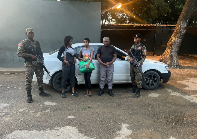 Ejército detiene a capitán de la Policía por tráfico de indocumentados