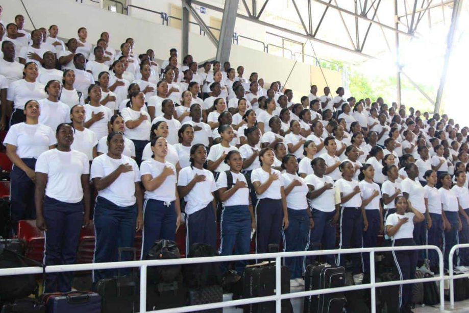 La Policía Nacional recibe a 984 nuevas aspirantes en un hito para la equidad de género