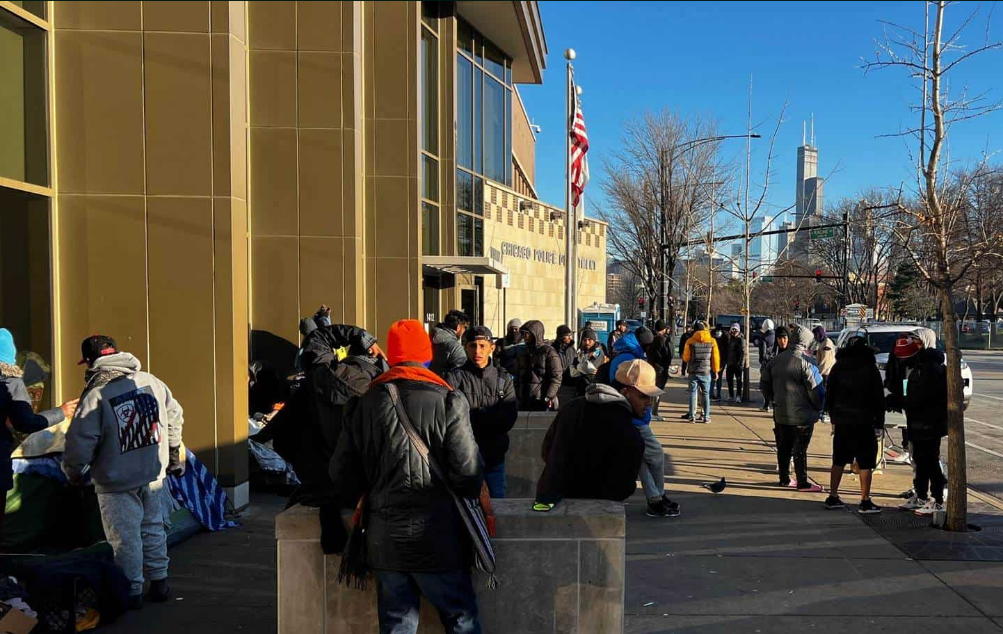 El Gobierno de Trump demanda a Chicago por dificultar las tareas de deportación