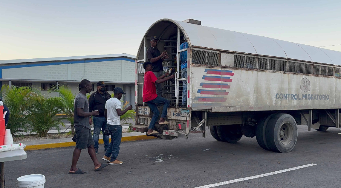La DGM capacita agentes migratorios en gestión de riesgos y primeros auxilios