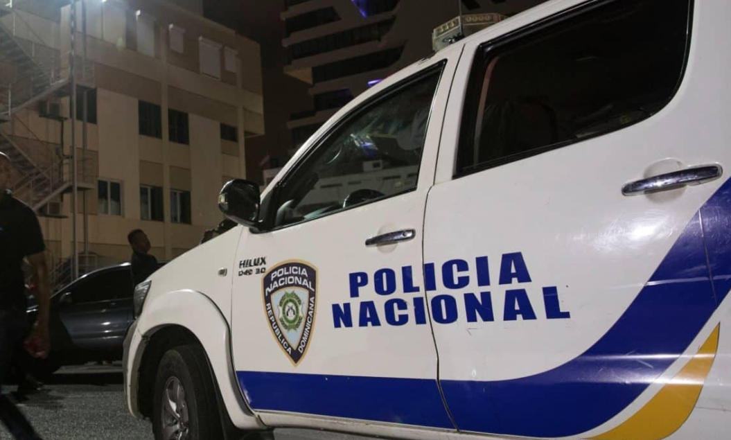 Policías matan a un hombre y hieren a otro en Santo Domingo Este