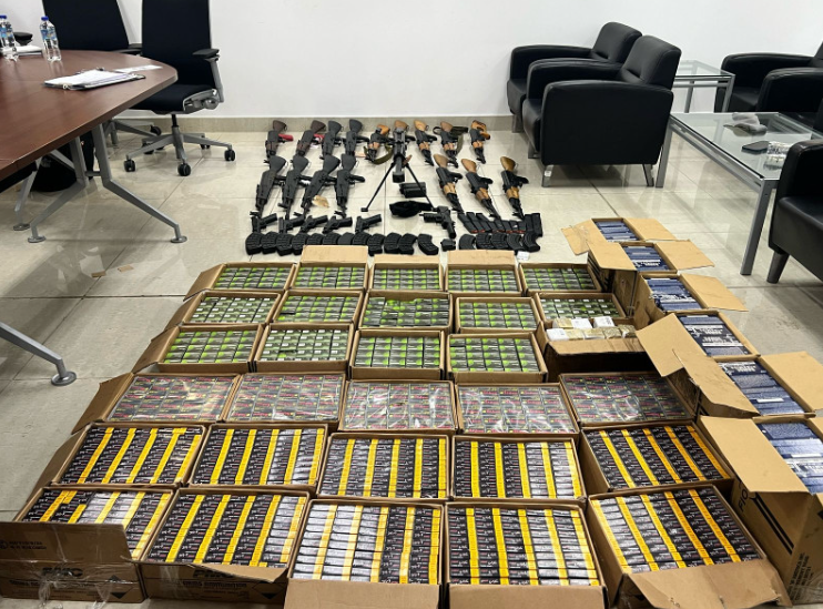 Aduanas incauta cargamento de armas en puerto de Haina iba con destino a Haití