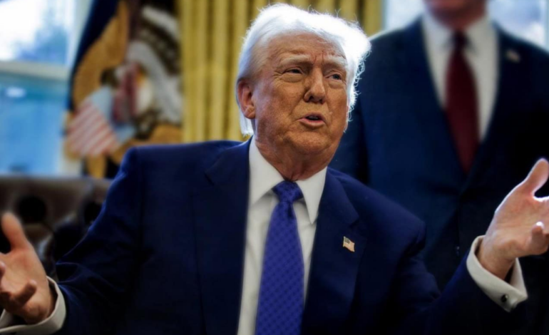 Trump da marcha atrás en masiva subida arancelaria a Canadá