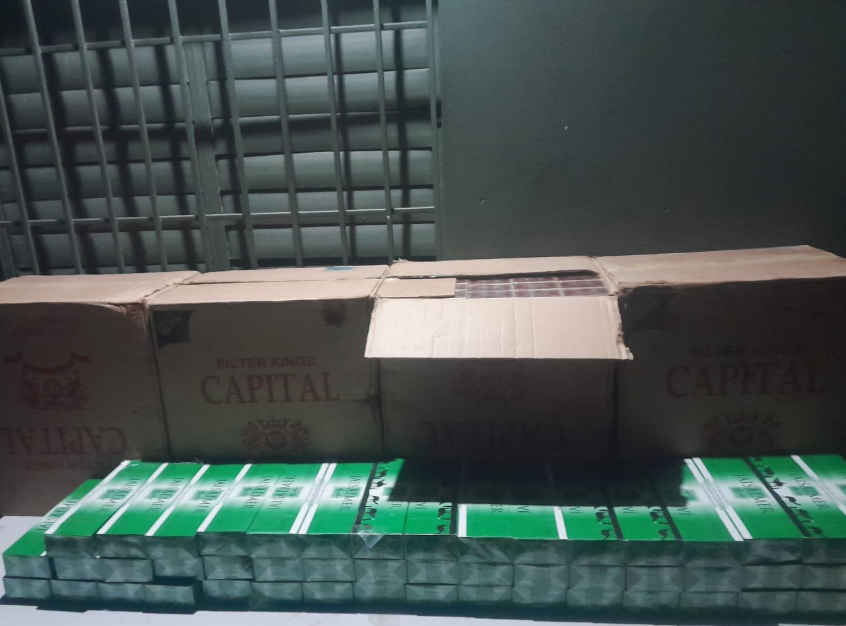 Descubren 45 mil cigarrillos debajo de una carga de naranjas