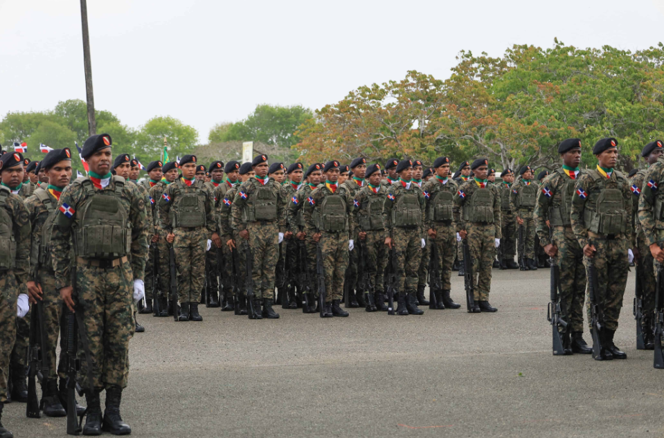 Ejército de la República Dominicana gradúa a 820 conscriptos